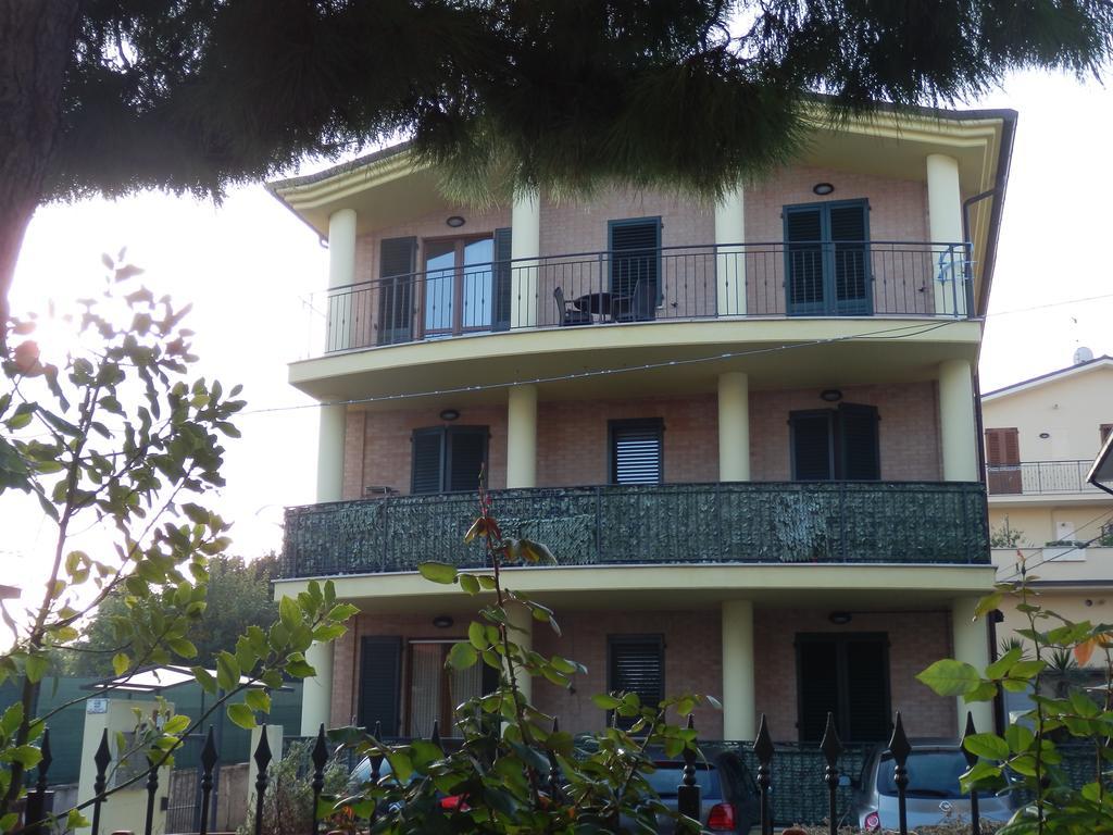 Ferienwohnung Casavacanze Azzurro Mare Porto SantʼElpidio Exterior foto